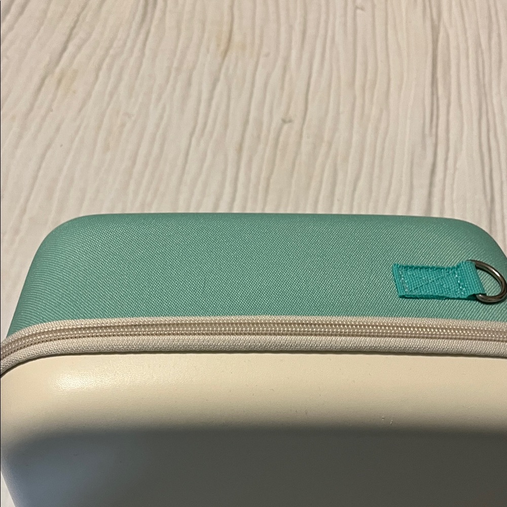 Geek Share Tree House Carry Case for Nintendo Switch - Picture 3 of 6